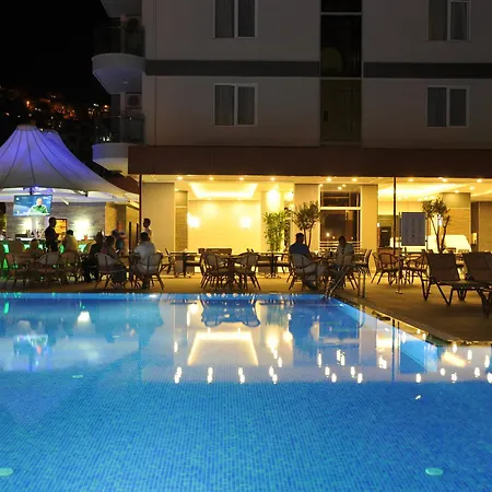 Lägenhetshotell Vega 4*