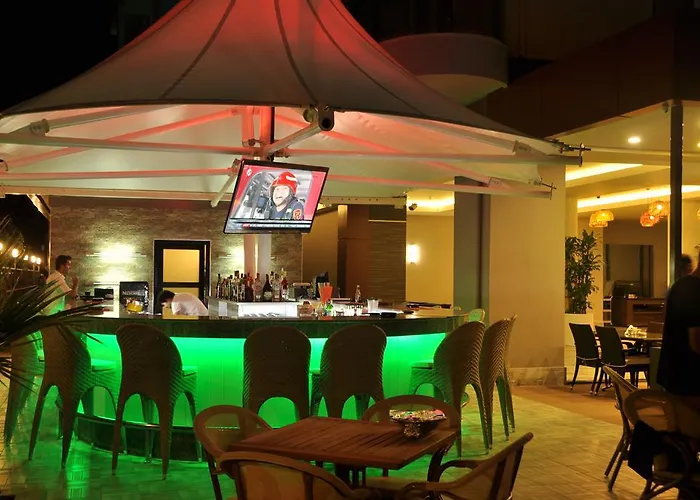 Vega Aparthotel 4*