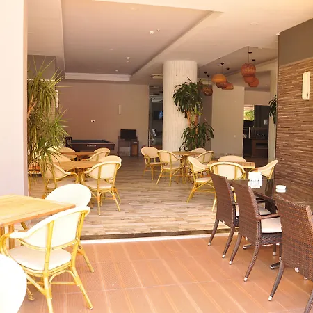 Vega アパートホテル 4*